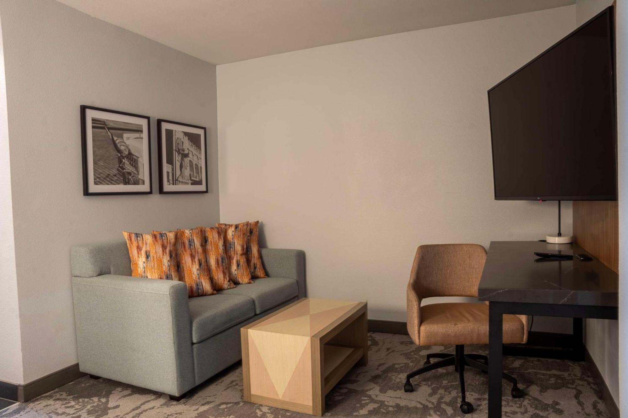 Doubletree By Hilton Fort Worth Fossil Creek Exterior foto